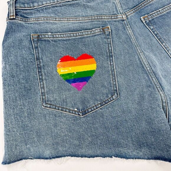 Abercrombie & Fitch Hi Rise Mom Denim Cut offs Shorts Womens Size 18 PRIDE Heart - Picture 7 of 8
